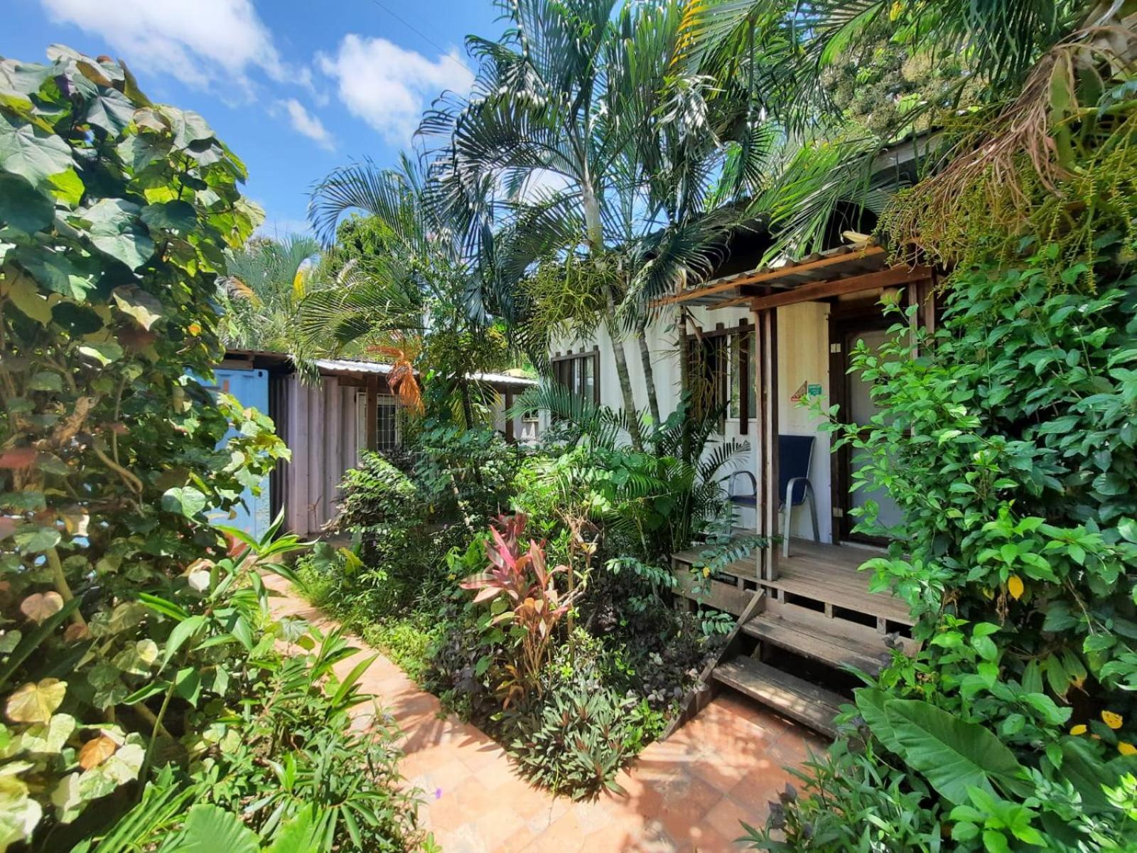 Roatan Backpackers' Hostel Sandy Bay Esterno foto