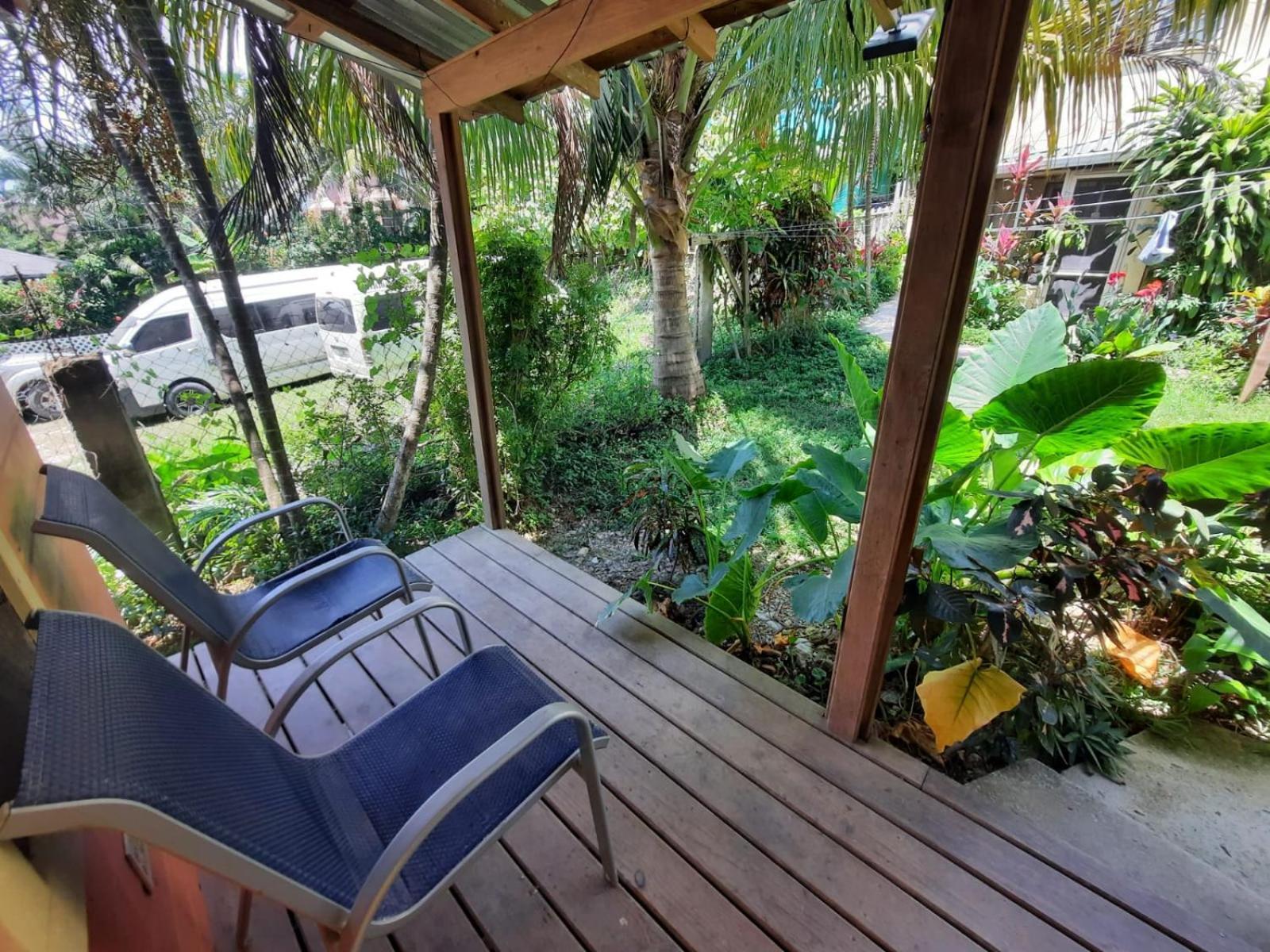 Roatan Backpackers' Hostel Sandy Bay Esterno foto
