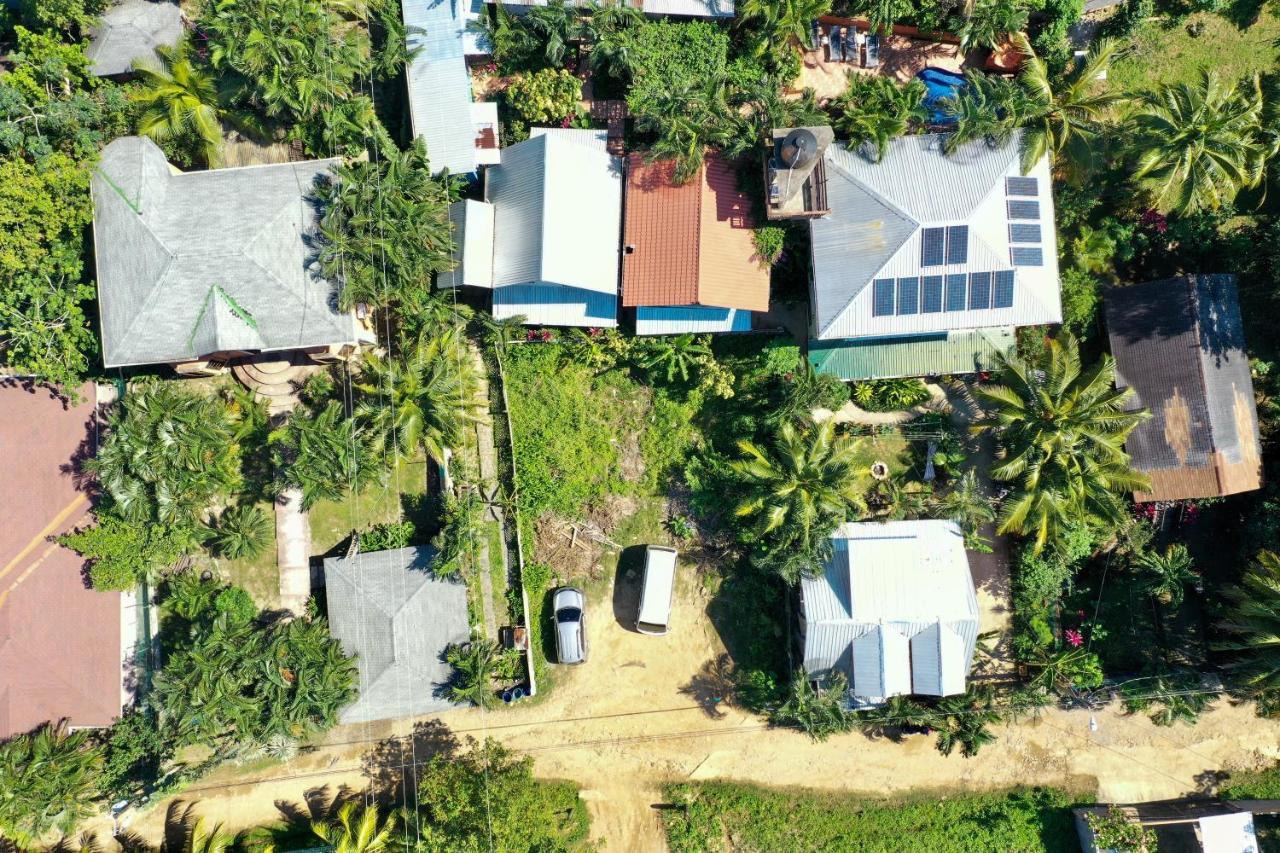 Roatan Backpackers' Hostel Sandy Bay Esterno foto