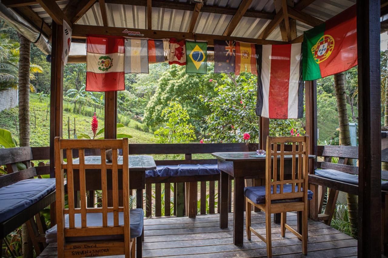 Roatan Backpackers' Hostel Sandy Bay Esterno foto